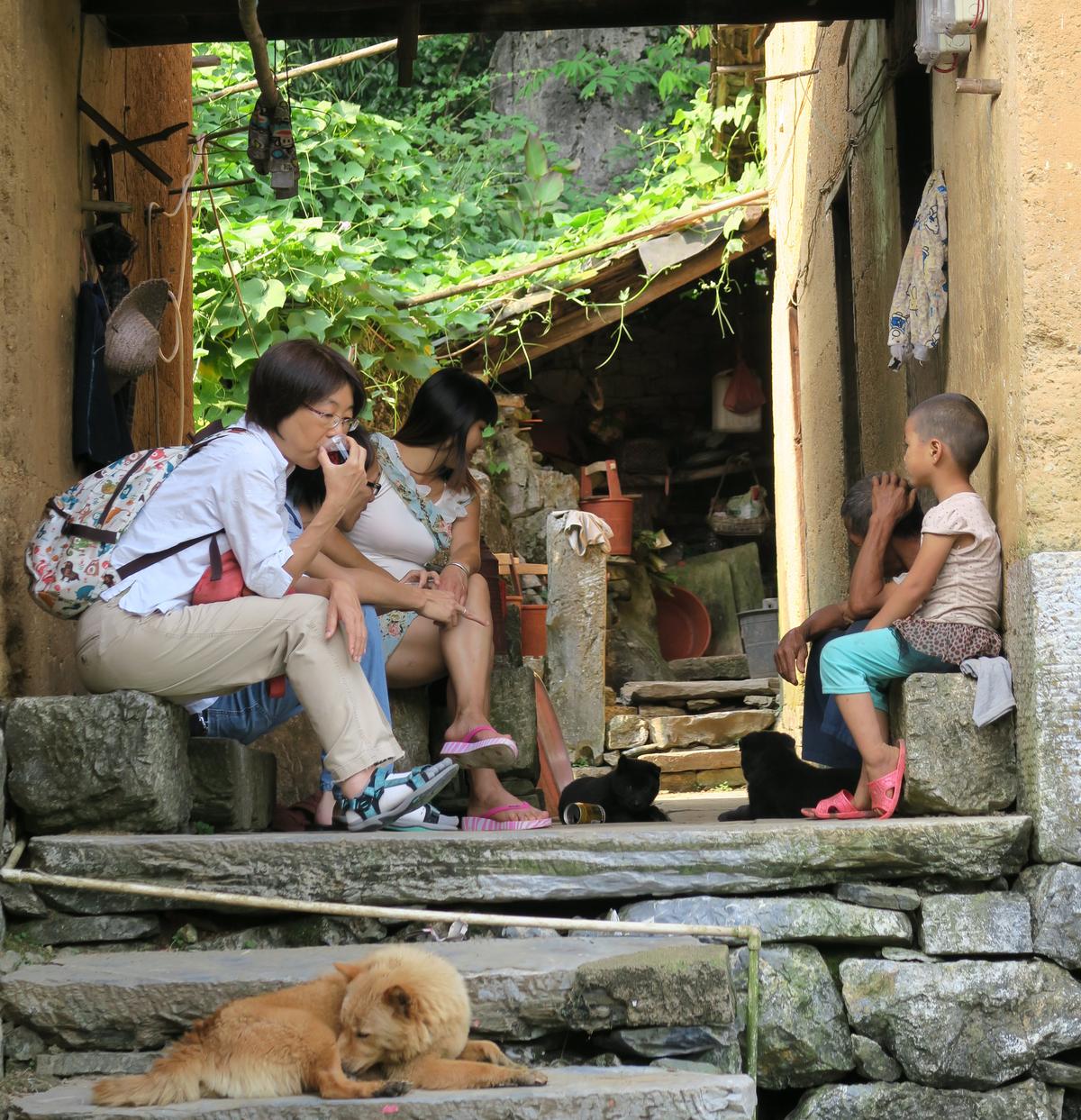 IMG_0869-988x1024.jpg?resize=660%2C684